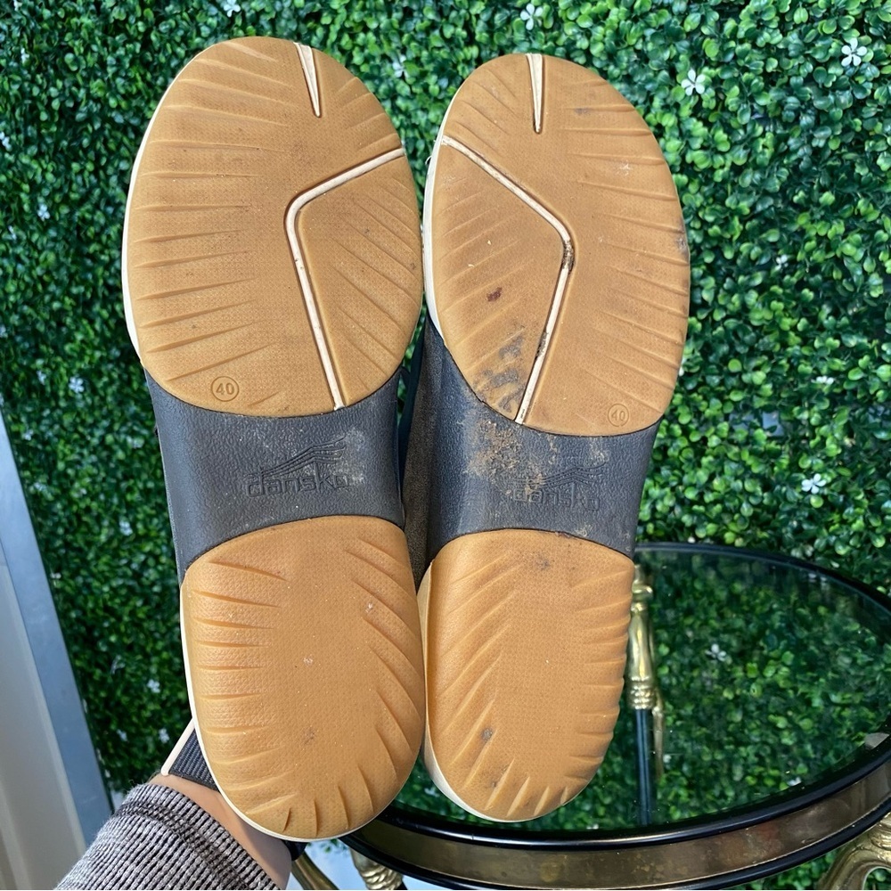 D22 Dansko Renae Sneakers - Picture 8 of 12